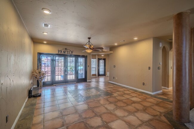 111 Coker Ln