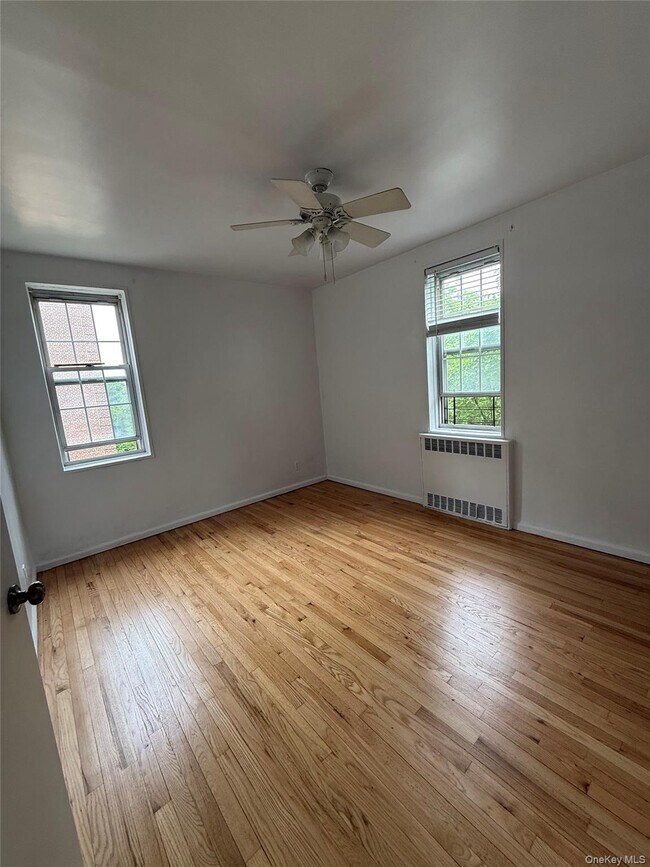 Photo - 770 Bronx River Rd