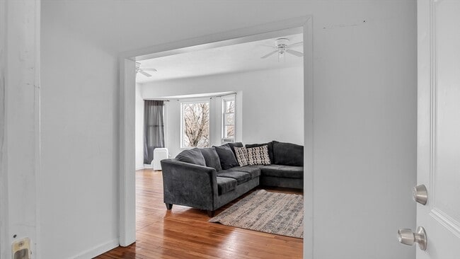 Photo - 1442 Main St Unit 3