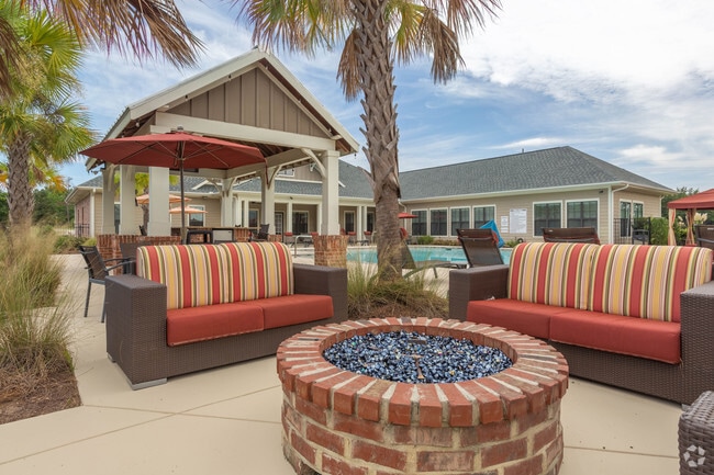 Photo - Gateway Crossing