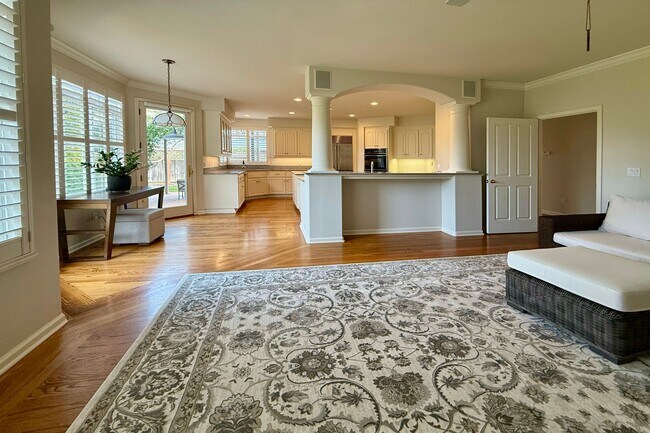 Photo - 1876 Heritage Way