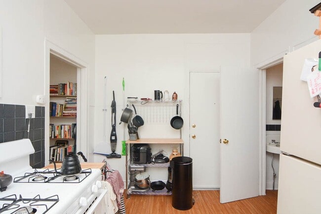 Photo - 1949 W Crystal St Unit J06P
