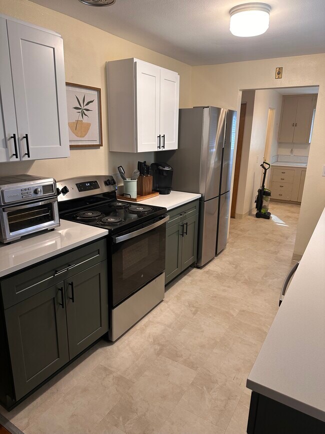 Photo - 8018 MacArthur Blvd