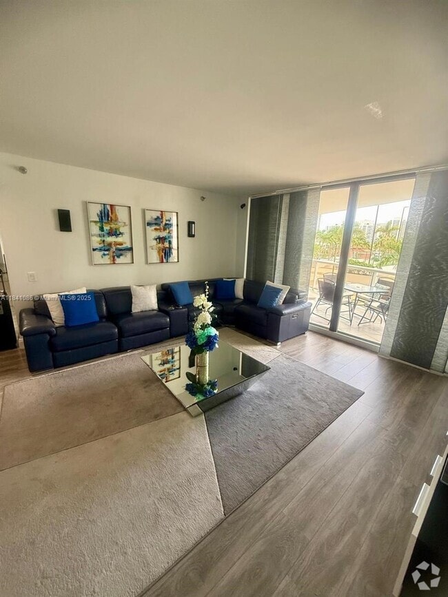 Building Photo - 3640 Yacht Club Dr Unit 410 Rental