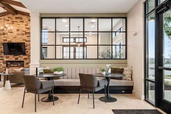 Trailhead Vista - 08 - Trailhead Vista