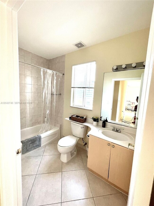 Photo - 2280 SW 32nd Ave Unit 202