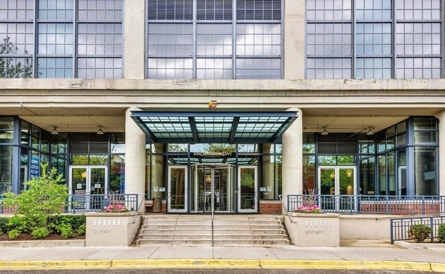 Photo - 900 N Kingsbury St Condo Unit 969