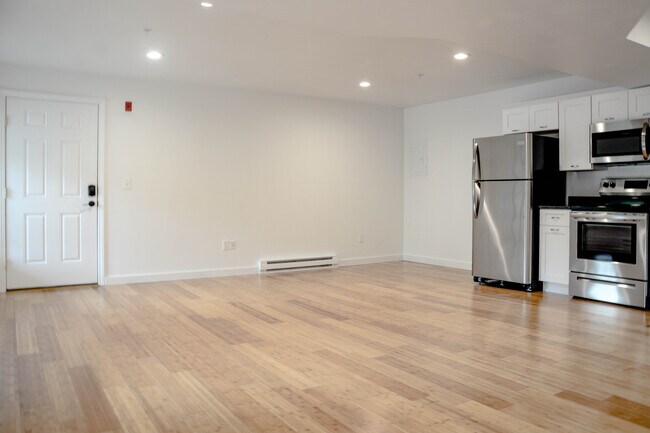 Photo - 541 Main St Unit 4