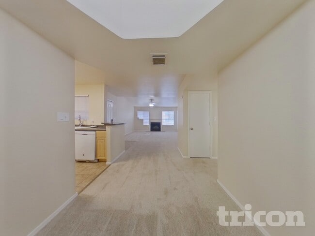 Photo - 1880 E Morten Ave