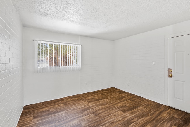 Photo - Bella Vista Apartments