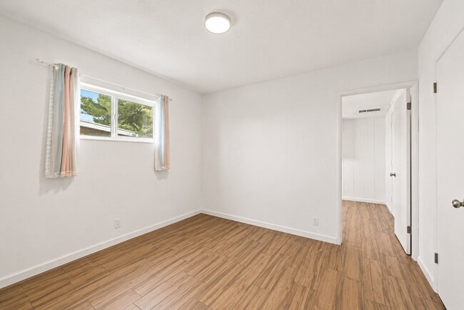 Photo - 1410 N Jefferson Ave