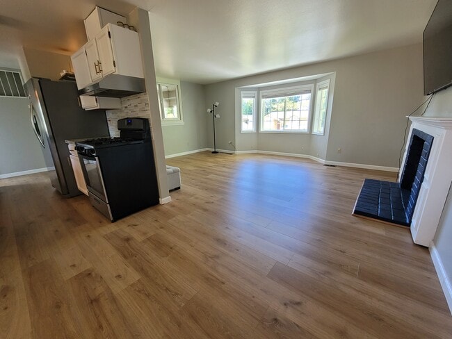 Photo - 6420 27th St NE Unidad Top