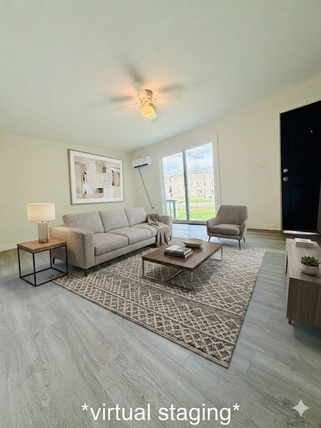 Photo - 2317-2319 Walnut St Unidad 2317