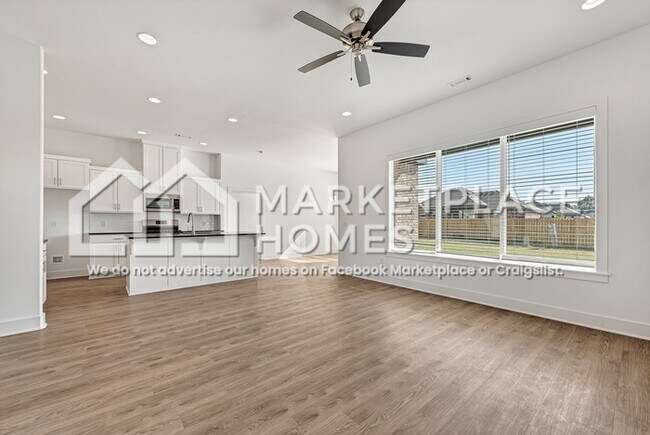 Photo - 375 Canada Dr