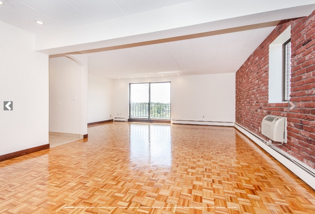 Building Photo - 31 Harris St Unit 702 Rental