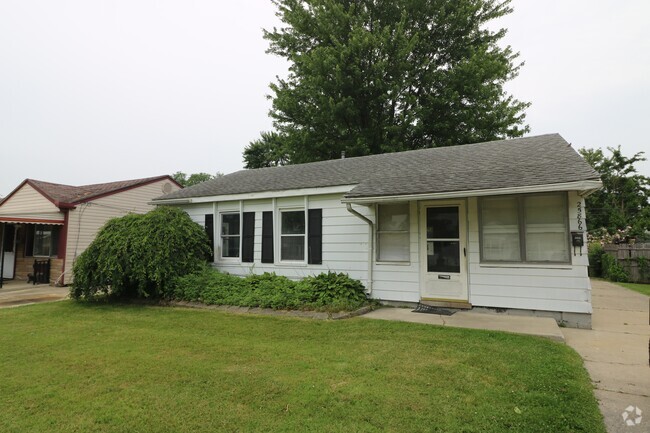 Building Photo - 25866 Rosenbusch Blvd Rental