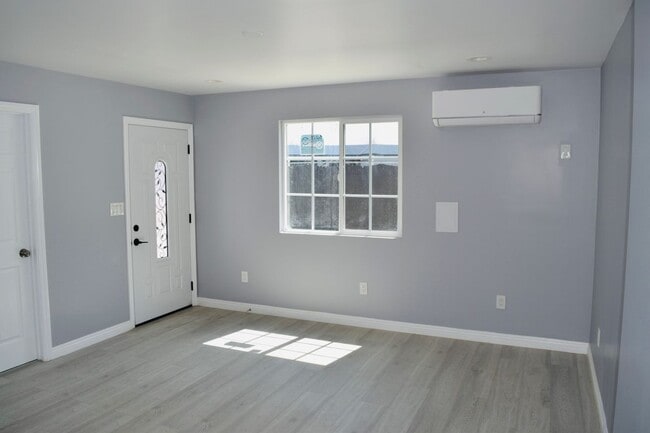 Photo - 137 N Commonwealth Ave
