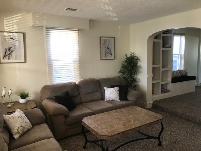 Photo - 1025 Simpson Ave Unit 1025B