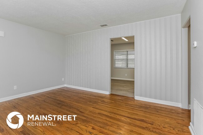 Photo - 4435 Fairview Ave