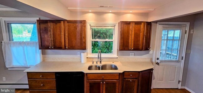 Photo - 4807 Woods Wharf Rd