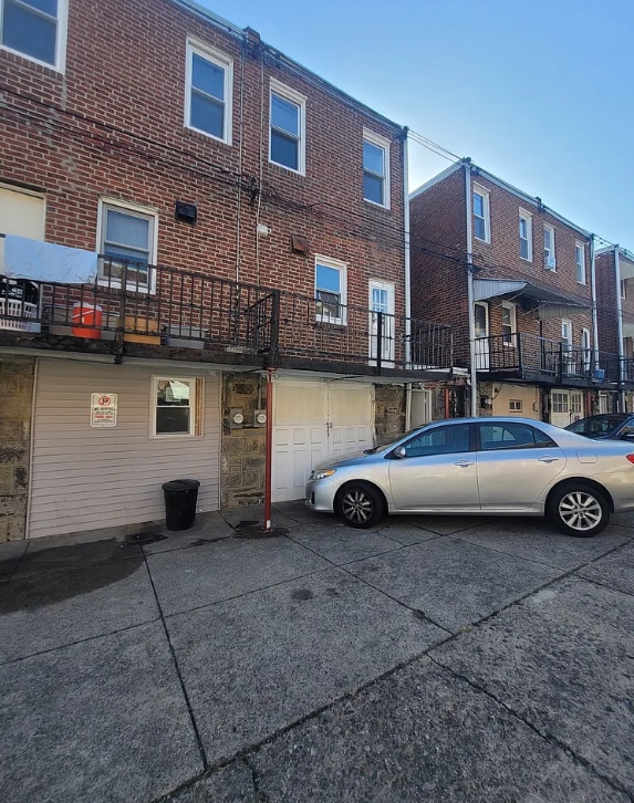 Photo - 5908 Castor Ave