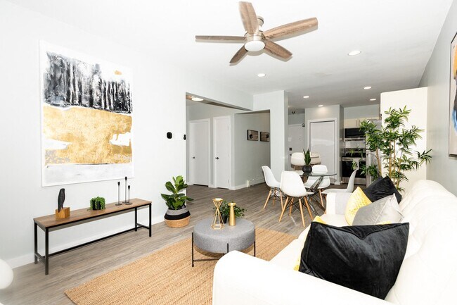 Photo - 567 Warsaw Avenue