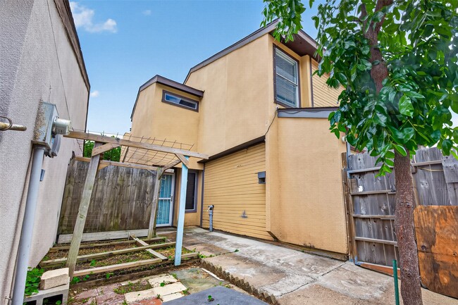 Photo - 12317 Crest Lake Dr