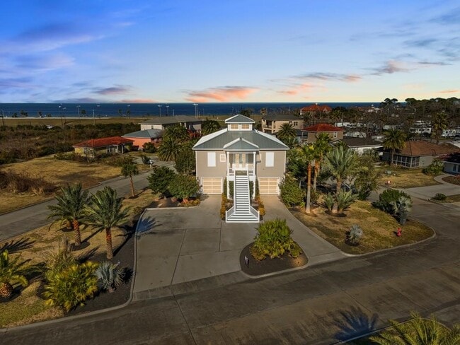 Building Photo - 2727 E Bayshore Dr