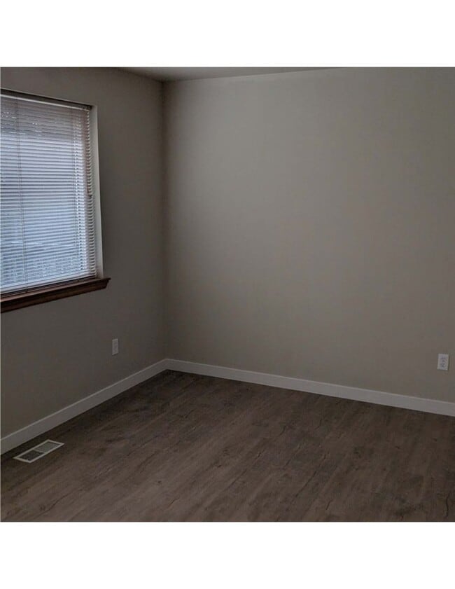 Photo - Stowe-8512 Unit 8512