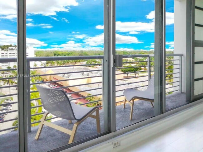 Photo - 1720 Harrison St Unidad 10F