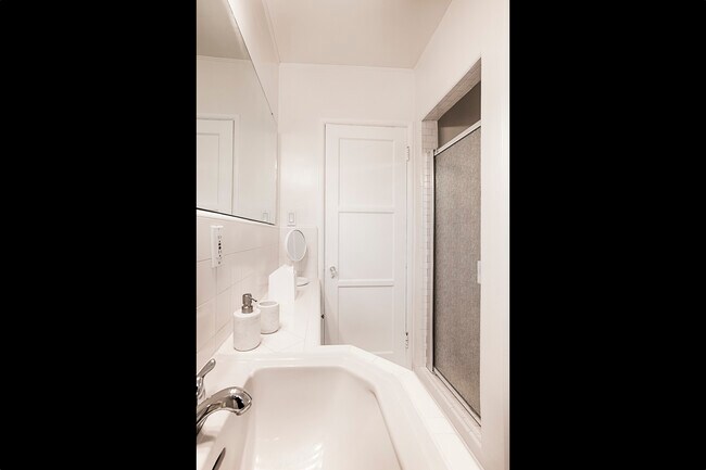 baño - 1284 Devon Ave