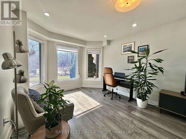 Photo - 1593 Wintergrove Gardens