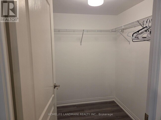 Photo - 7363 Kennedy Rd Unit 211