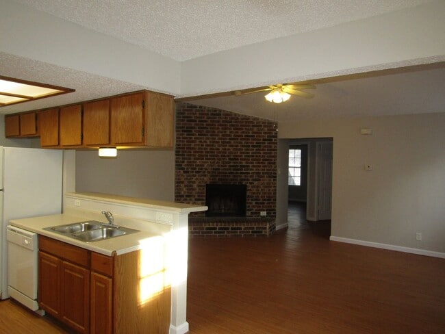 Photo - 9309 Kempler Dr Unidad B