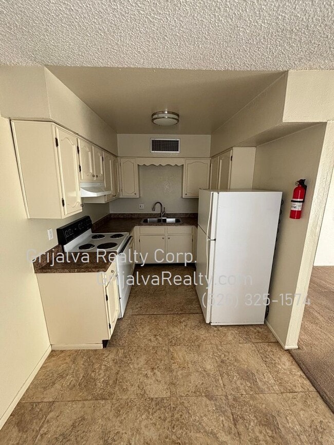 Photo - 2836 N Sparkman Blvd Unidad B