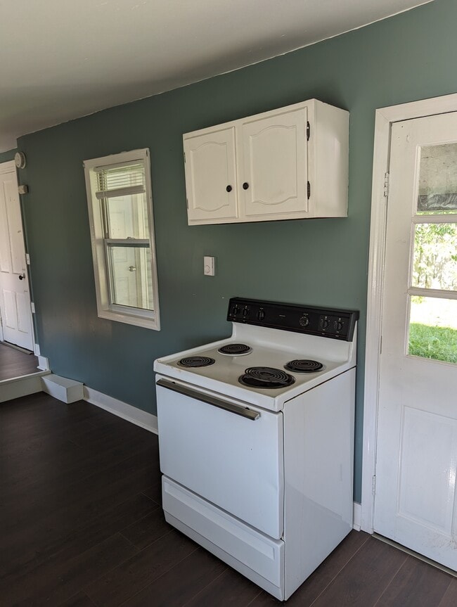 Photo - 1033 Myers Ave