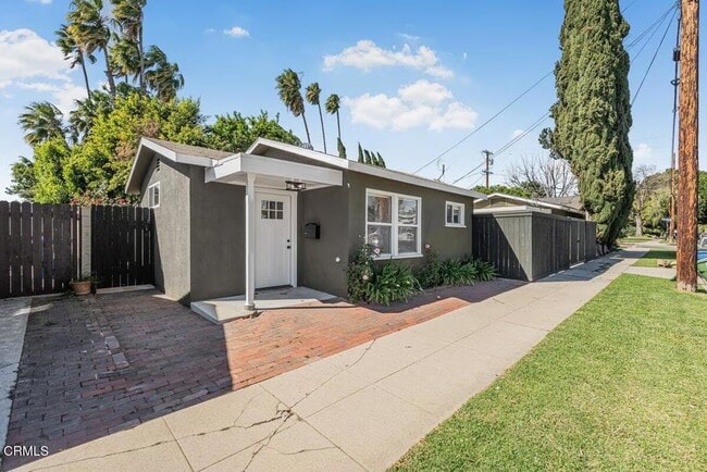 Building Photo - 6131 Ranchito Ave