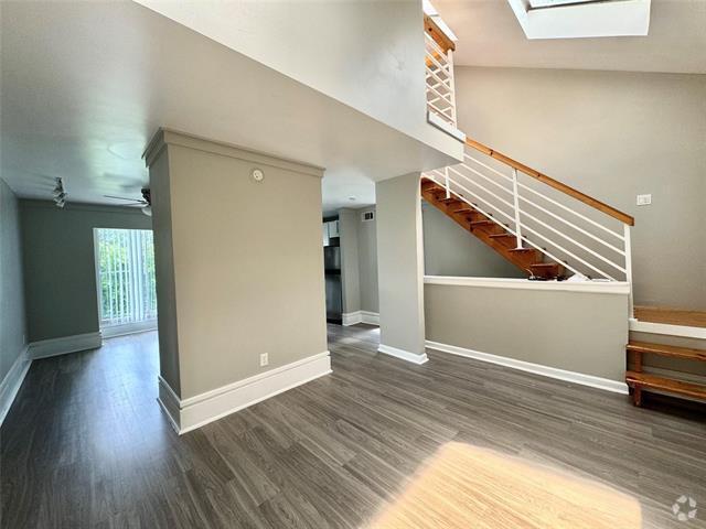 Building Photo - 4023 N Hall St Unit 205 Rental