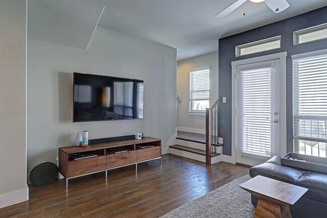 Photo - 1310 Palm Canyon Dr