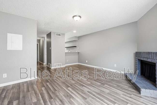 Photo - 8108 Foxfire Ln