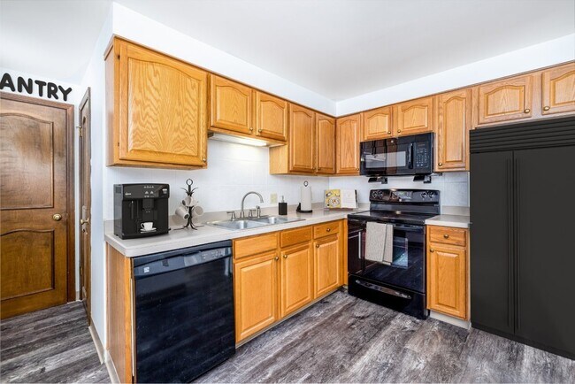 Green Lake Apartments and Townhomes