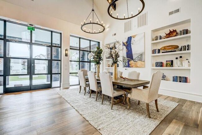 Photo - 14199 I-35 Unidad b9