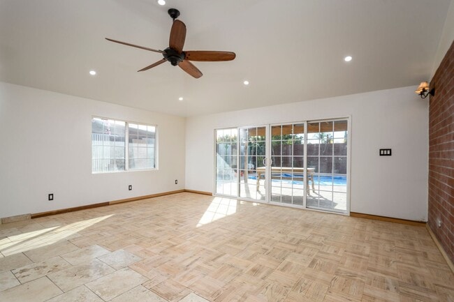 Photo - b10436 Unidad 10436