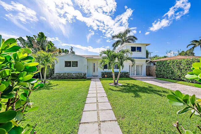 Photo - 322 Maddock St