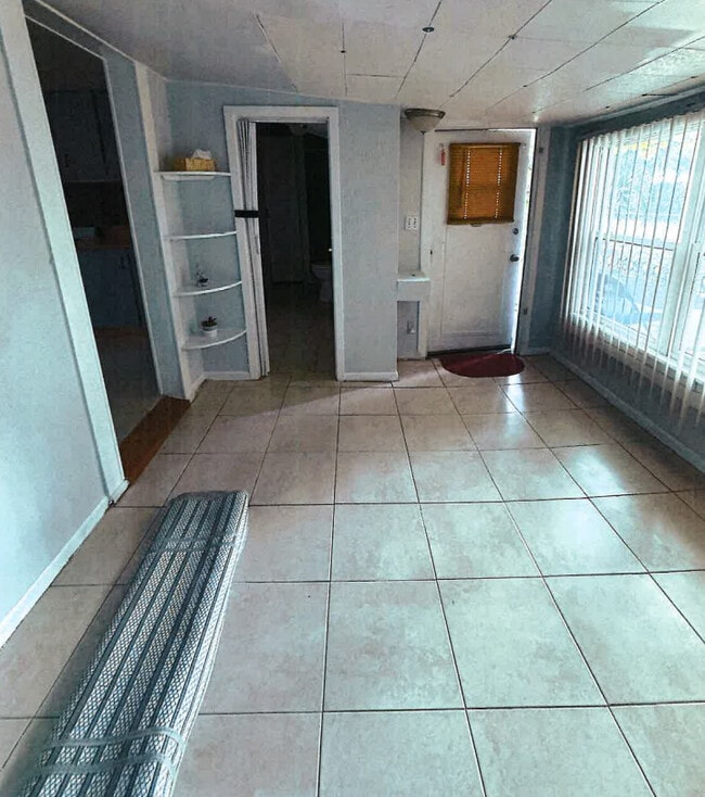 Riverview Apartments - Riverview Apartments