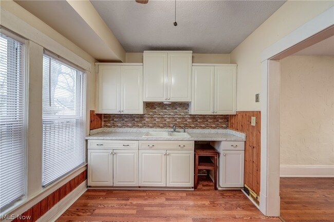 Photo - 37948 Barnes Ct