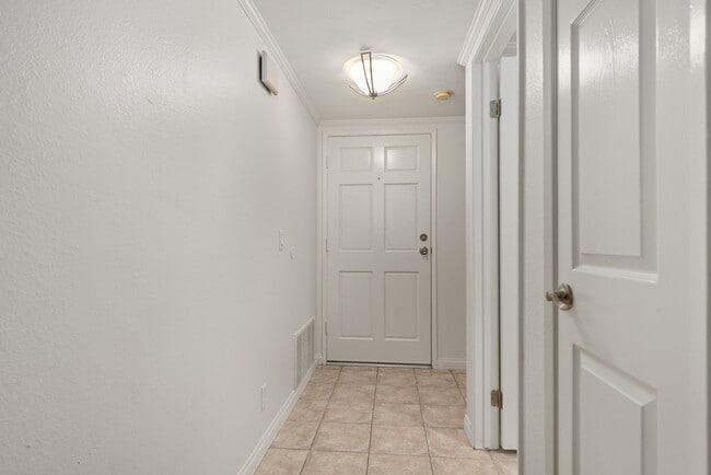 Photo - 1083 Shadowridge Dr