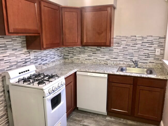 Photo - 1441 Lincoln Way Unidad 1