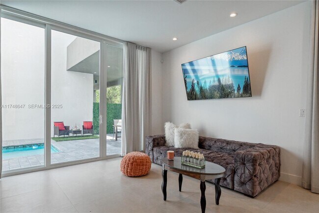 Photo - 3580 SW 23rd St