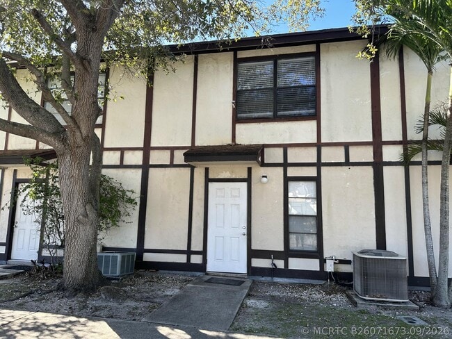 Building Photo - 5145 Breckenridge Pl Unit 35